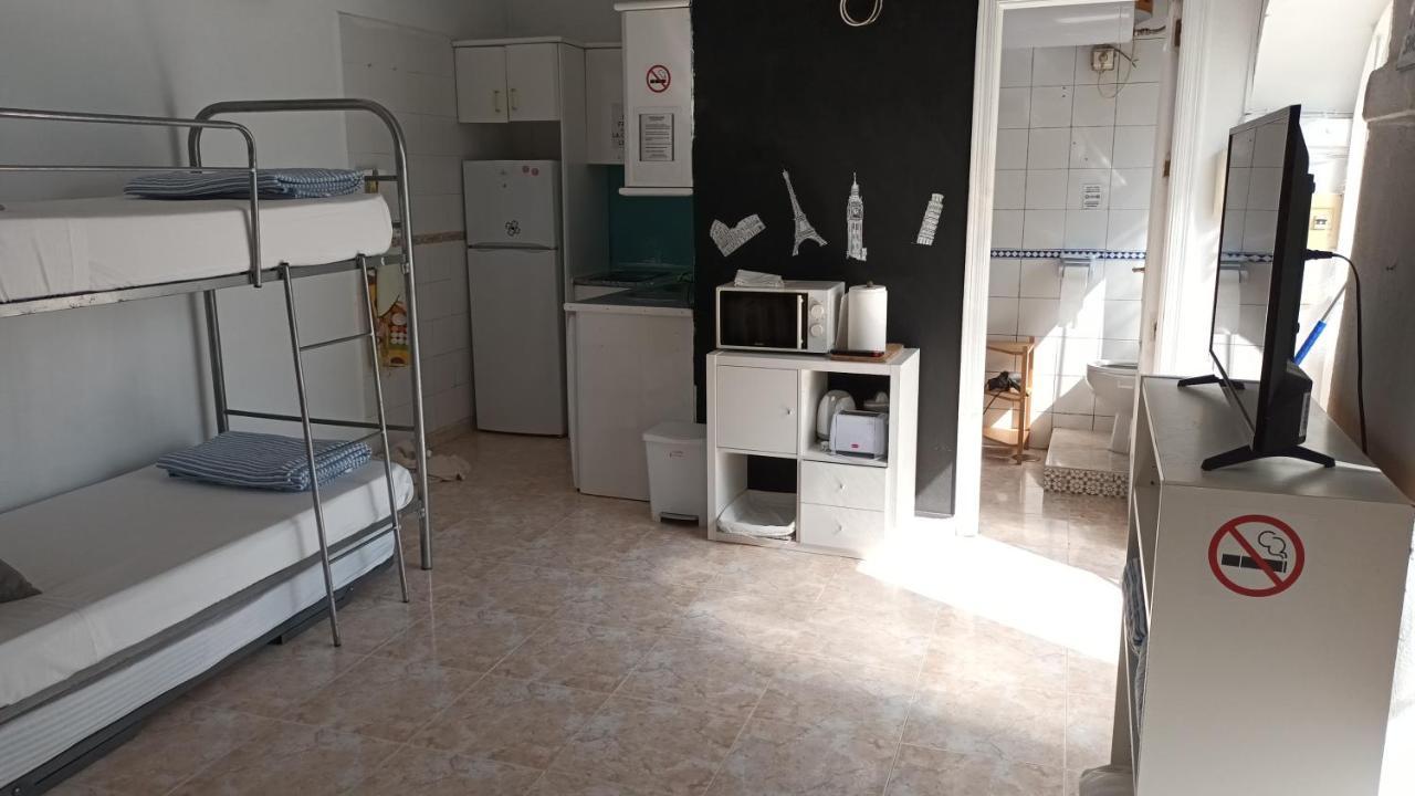 Atico Guadalquivir - Touristic Loft With Terrace Apartment Севиля Екстериор снимка