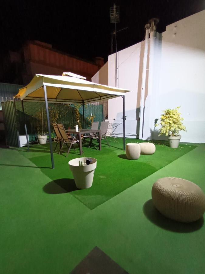 Atico Guadalquivir - Touristic Loft With Terrace Apartment Севиля Стая снимка